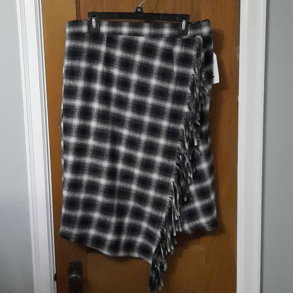 NWT Time & Tru Juniors LG Wool Skirt